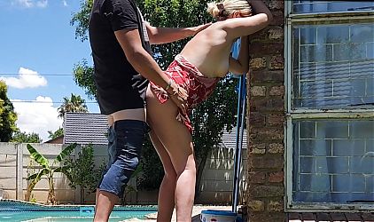 I almost fucked the neighbours wife when i helped her with the swimming pool